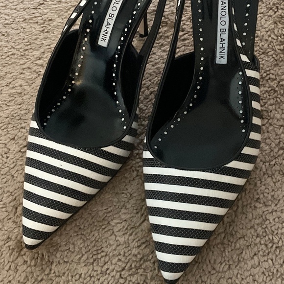 MANOLO BLAHNIK ALLURAFIA NAUTICAL STRIPE SLINGBACK PUMP - Picture 2 of 9